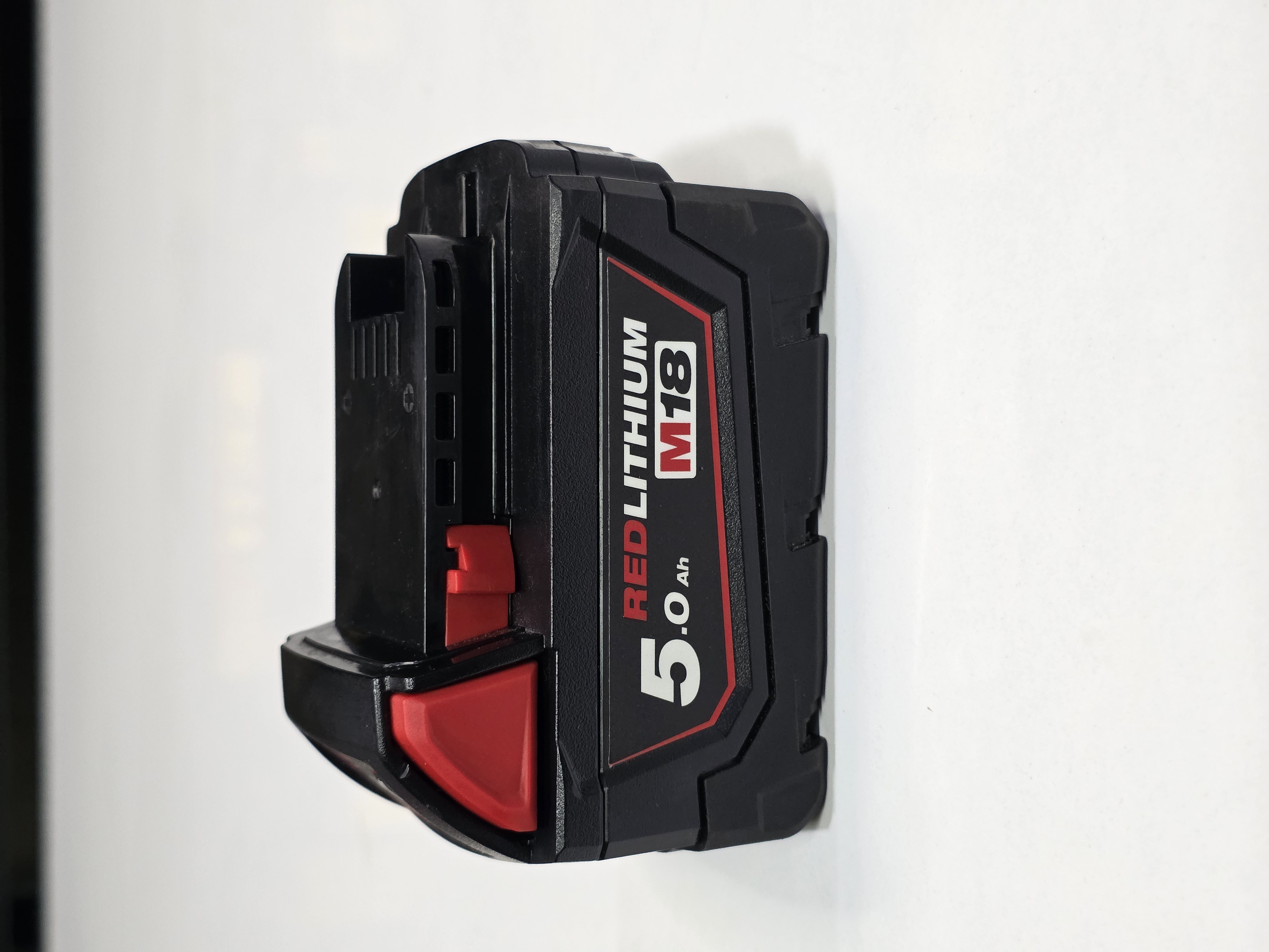 باطری استوک ابزارهای شارژی Milwaukee M18 سازگاری با مدل های m18