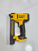 🟡 منگنهکوب کابل شارژی استوک دیوالت مدل DEWALT DCN701